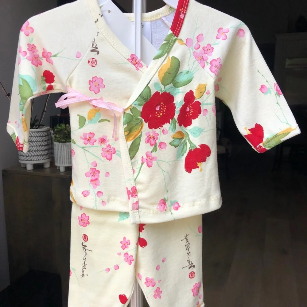 NWT 9 Mo Kimono Set w Hat in‎ Tulle Gift Bag